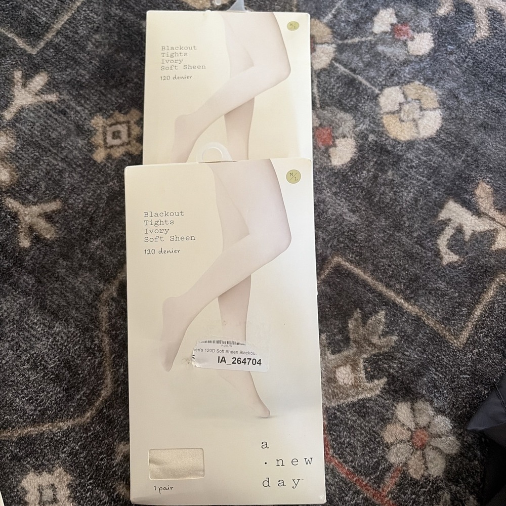 2 X A New Day Soft Sheen ivory blackout tights Size medium large 120 Denier